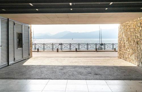 SalvatoreHomes - Luxurious Dreamview Waterfront Apartment in Torri del Benaco with Pool - Casa Azura - a 5 Star Luxury Collection at Lake Garda - Foto 45