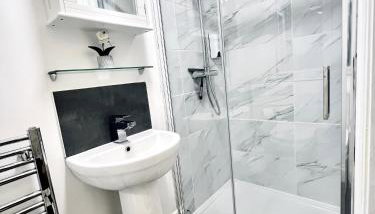 Flat 3 Marine Parade House, 1 East Cliff - Next to Dover Port, White Cliffs, Beach, Castle - Foto 2