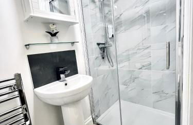 Flat 3 Marine Parade House, 1 East Cliff - Next to Dover Port, White Cliffs, Beach, Castle - Foto 2