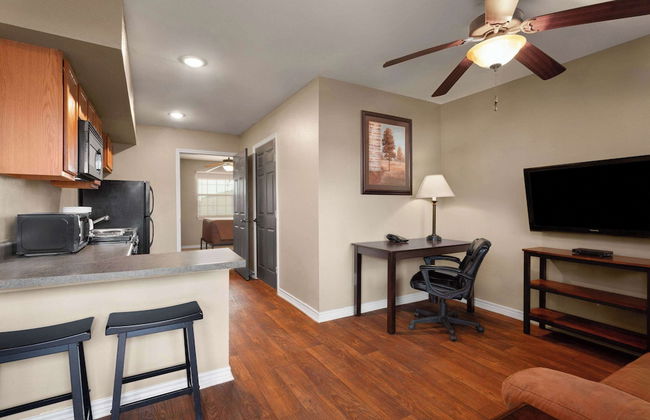 Eagle's Den Suites Cotulla a Travelodge by Wyndham - Foto 8