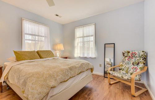 Family Home with Game Room and Decks in Etlan! - Foto 25