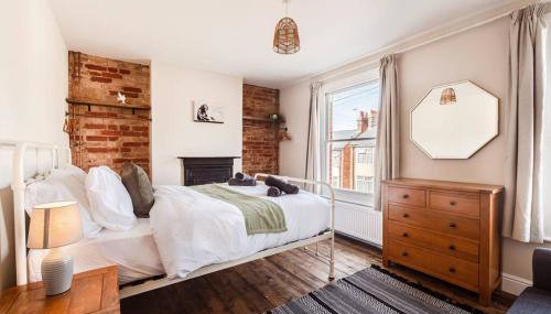 Host & Stay - Sherrington Road Abode - Foto 4, towels, wardrobe