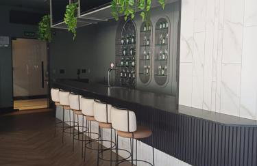 Apto em Itapema com acesso a piscinas,sendo uma aquecida e academia - Foto 35