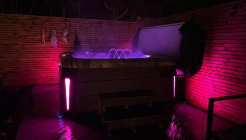 Beautiful family home with hot tub - Foto 3