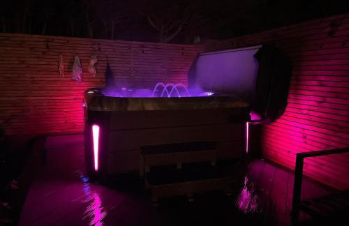 Beautiful family home with hot tub - Foto 3