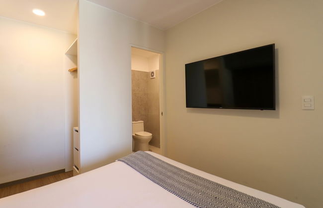 w Artistic 2BR With Balcony in Miraflores - Photo 37