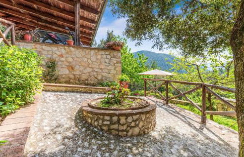 Cozy Apartment In Loc Fontanelle - Foto 9