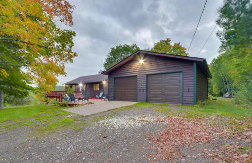 Hermantown Home with Decks, Grill and Hot Tub! - Foto 41