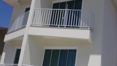 Apto 1 Quarto com Varanda e Estacionamento perto da praia - Foto 2