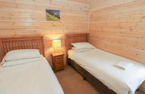 Dovestone Secluded Luxury Lodges sleeps 6 - pets welcome - Foto 3