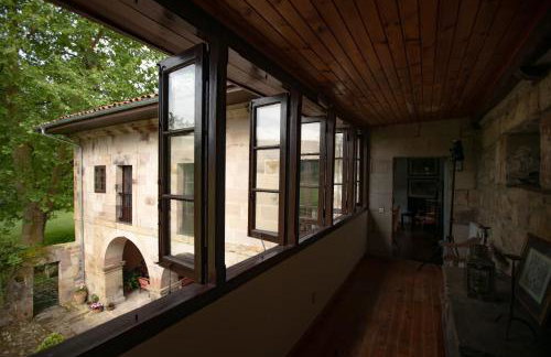 Palacio de Hualle - Photo 34