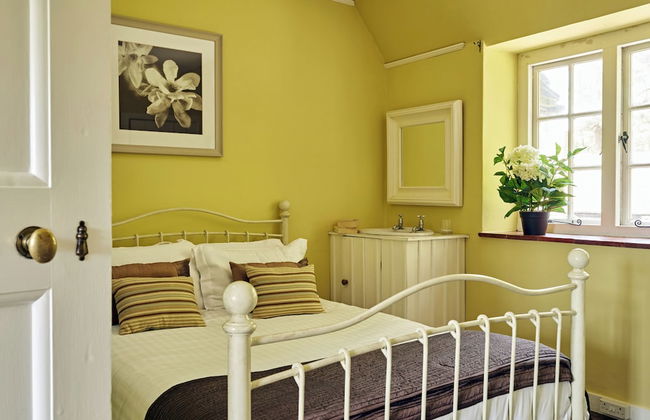 Drakestone House Manor With Breathtaking Cotswolds Views - Photo 4