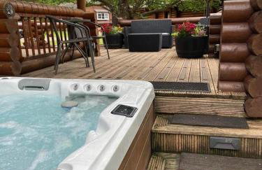 Laura's Lodge Hot Tub Log Cabin, Felmoor Park, Morpeth, Northumberland - Photo 35