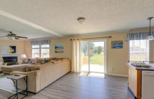 Family Home and Fire Pit and Deck, 11 Miles to Beach! - Foto 7