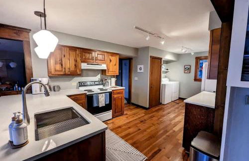 Stunning Oceanfront Ranch Cottage with Private Beach & Fire Pit Near Acadia National Park, Gouldsboro Maine - Foto 8