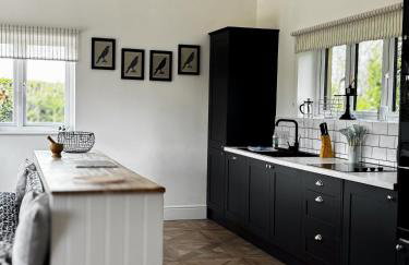 Luxury Barn Conversion with Hot Tub- 'Blackbird' - Foto 14