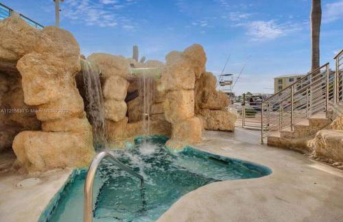 Vacay Vibes-2 Pools, Pickleball, Coffee Bar, 2 Jacuzzis, Food Truck - Foto 32