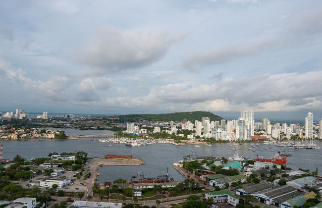 Classy 1 Bedroom Pool & Gym near Downtown - Foto 24