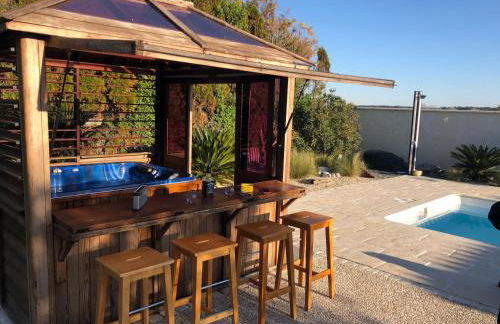 Piscine et jacuzzi à 2km de la plage de St Georges de didonne - Foto 1