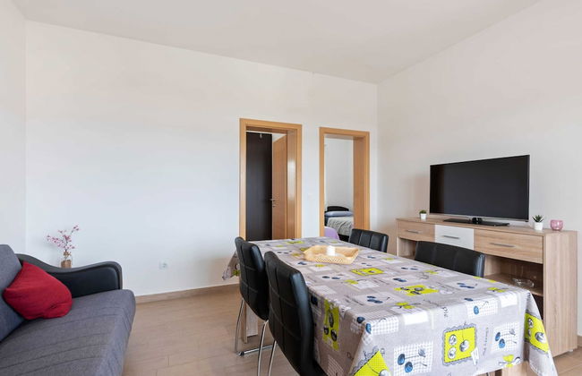 Simplistic Apartment in Neviđane near Sea Beach - Foto 10