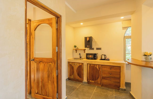 La Vaiencia Luxury Apartments - Photo 2