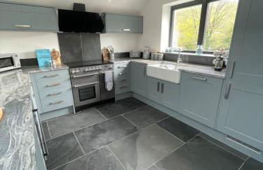 Gulland 4 Bed Sleeps 8 with Hot tub - Foto 11