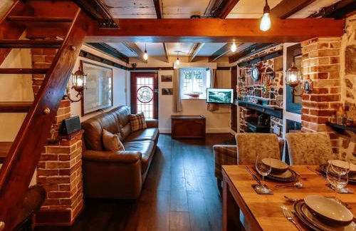 The Smugglers Hideout - Sleeps 4 - with HOT TUB - Foto 11