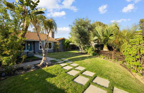 Modern Oceanside Stay with Yard & Laidback Vibes - Foto 15