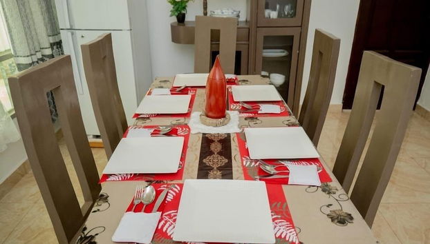 The city Block Apartment - Foto 5, Servicio de comidas en la habitación