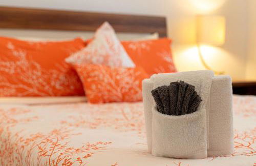 #350-Stunning Villa with Modern Decor, West Facing Pool Overlooking Private Conservation Land - Foto 28