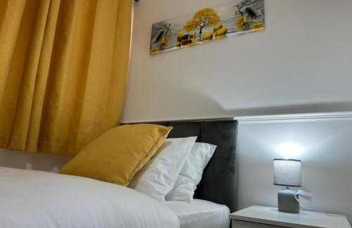 Affluent Living Property perfect for contractors & individuals Free Parking - Foto 12