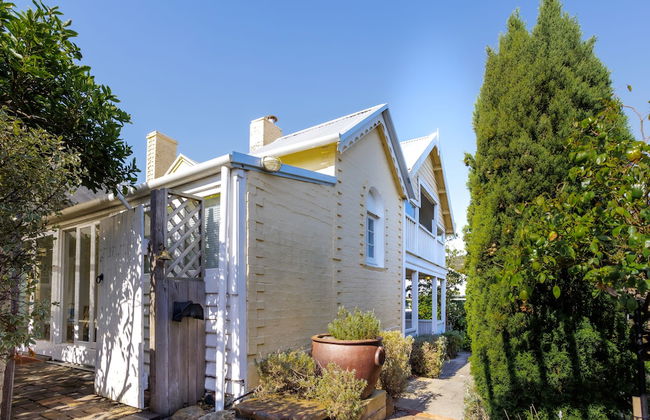 Wollaston House by the BnB Collection - Photo 53