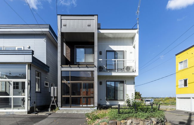 COSMIC HILL - Photo 1