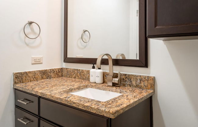 Austin Beautiful Studio Apartment - Photo 34