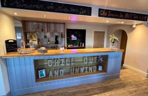 New Hobbit, stunning views, sleeps 42, Bar, Hot Tub - Foto 55