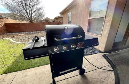 Near Zion 3BR Sleeps 8 Covered Patio Dining - Foto 30