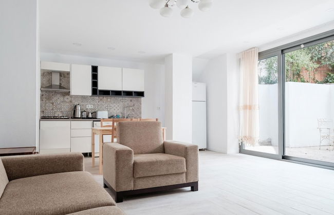 Comfy Flat w Patio 3 min to Beach in Bodrum - Foto 4