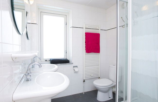 Comfortable Villa Only 9 km. From Rockanje - Photo 6