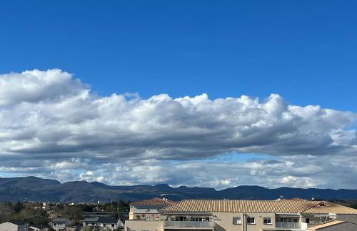 Appartement chaleureux avec jacuzzi-Terrasses rooftop-Rafraîchisseur-Parking-wifi - Foto 32