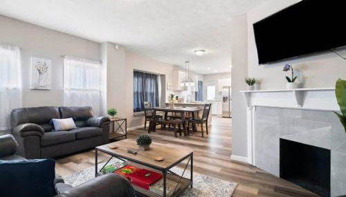 Large Remodeled 4 Bedroom Only 7 Minutes to Downtown - Foto 1