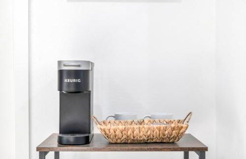 Cozy Cottage, Brand New, fully Private, walk to Everything - Foto 36