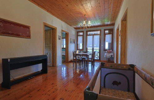 VILLA PEPONI Spacious Traditional Villa with Garden - BBQ & Private Parking - Photo 17