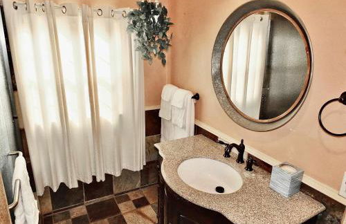 Eastside Garden Hideaway For 4 Perfect Location for World Cup Attendees - Foto 24