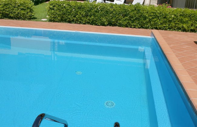 Apartments "and Ciclamini" in Moniga del Garda - Photo 9