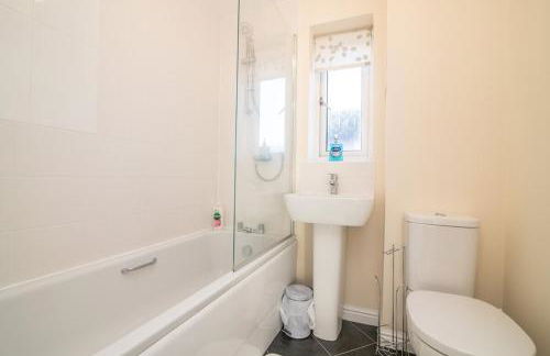 Beautiful 2-bedroom house with parking and garden - Foto 11