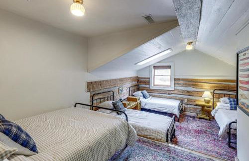 3 and Picturesque Acres! Historic Lexington Farmhouse - Foto 20