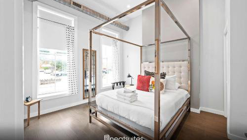 1BR with Parking - Walk to Convention Center & Stadiums - Foto 1