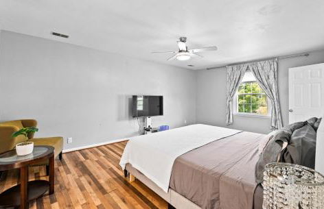 Lilburn Gateway with Game Loft, Fire Pit, Stone Mountain - Foto 32