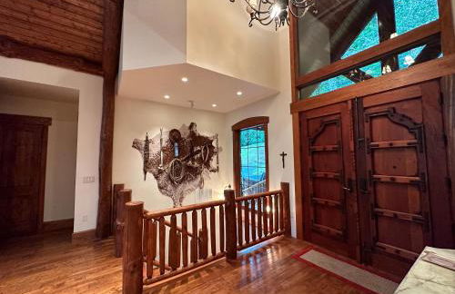 Luxury Mountain Retreat with views, fire pit, and creek - Foto 15