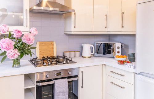 Central Birmingham Luxury House, Sleeps 6 people - 10 mins from Solihull NEC, JLR, BHX Airport, Resorts World - Foto 4